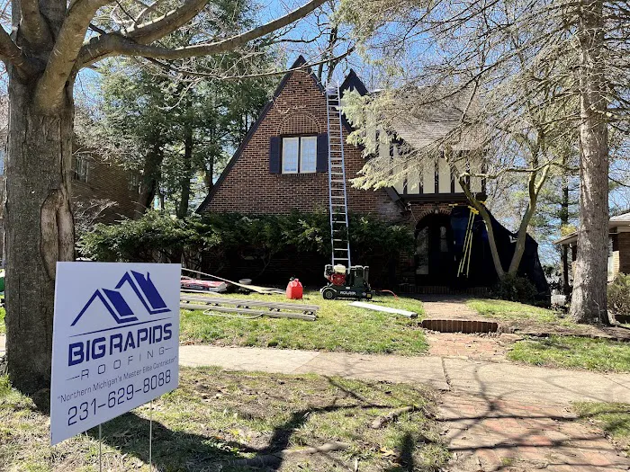 Big Rapids Roofing Picture 9