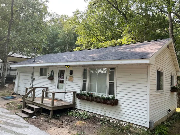 Shoreline Roofing & Gutters LLC Picture 1