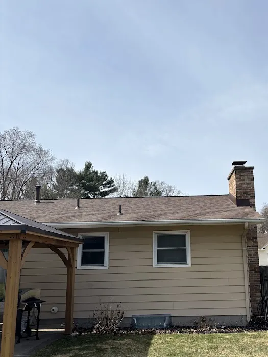 Shoreline Roofing & Gutters LLC Picture 4