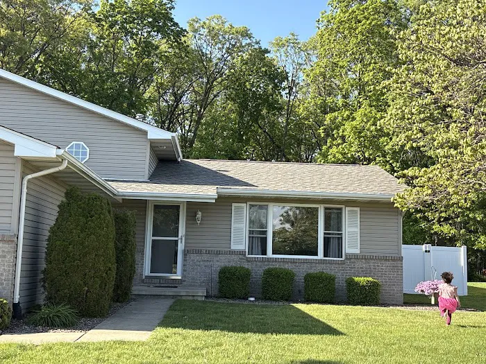 Eenigenburg Exteriors Picture 12