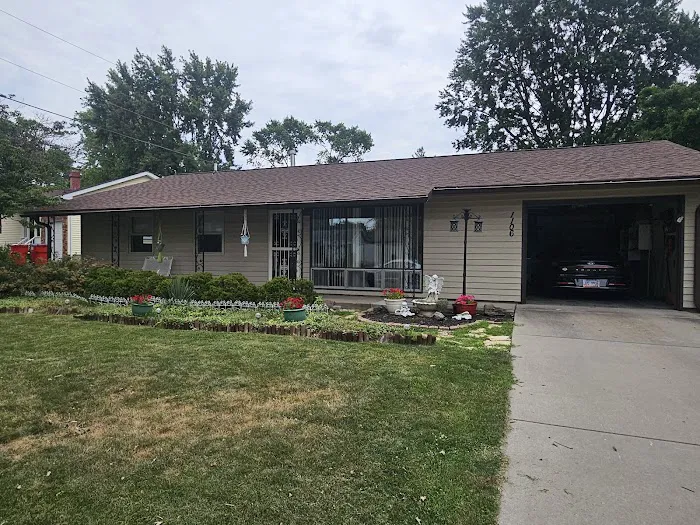 White Roofing Service - Champaign / Savoy Picture 1