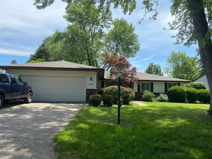 Steinmeyer Roofing INC. Picture 1