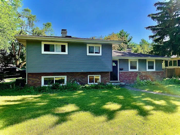 Crown Exteriors & Construction Picture 4