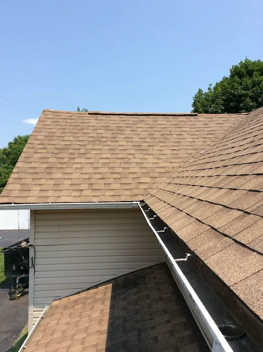 Reyes Quality Roofing Picture 1