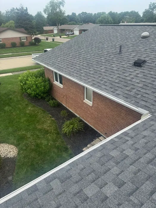 Reyes Quality Roofing Picture 2