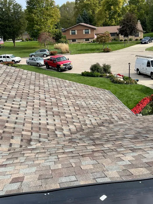 Reyes Quality Roofing Picture 3