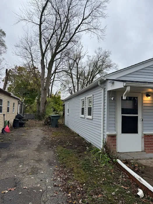 Reyes Quality Roofing Picture 10