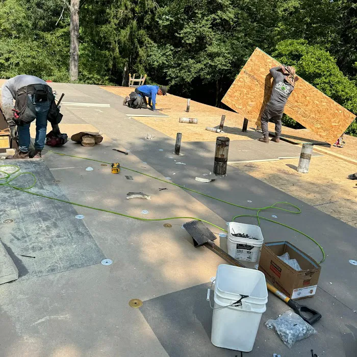 Eal Roofing LLC Picture 2