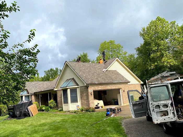 Castro Roofing and Siding LLC Picture 2