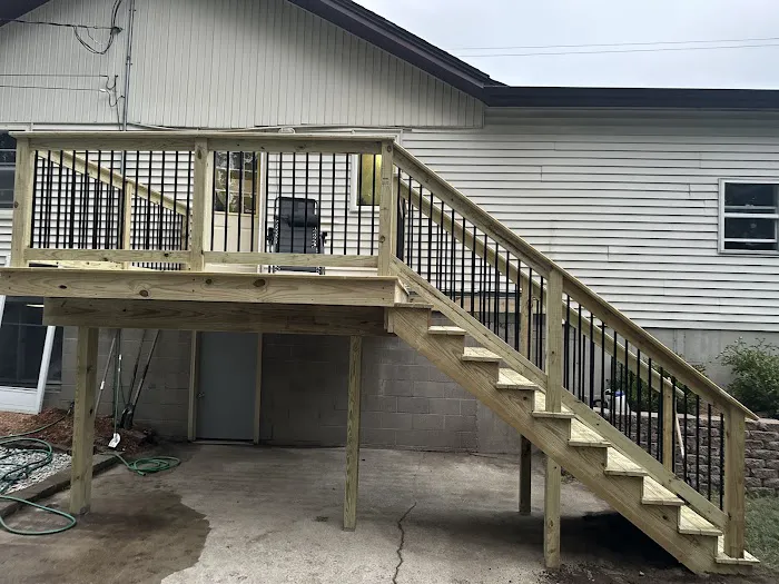 Perfectly SQ Exteriors Picture 1