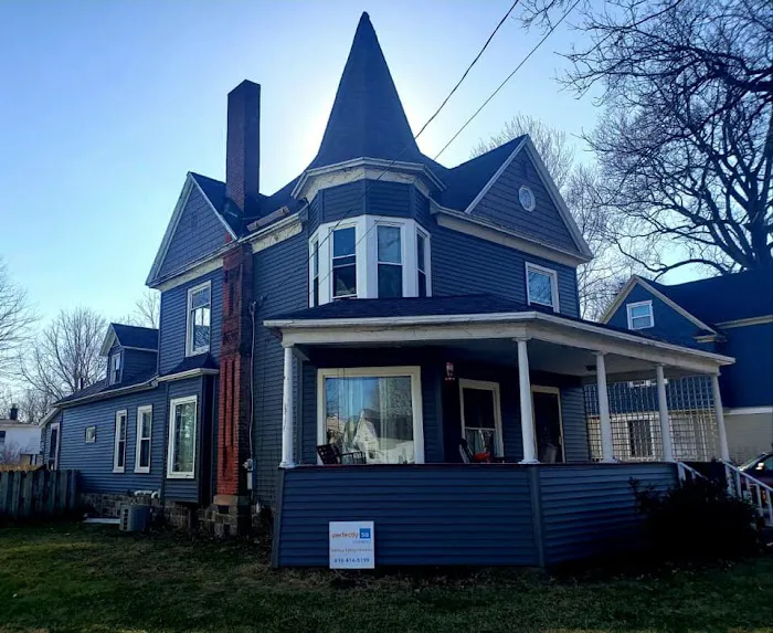 Perfectly SQ Exteriors Picture 6