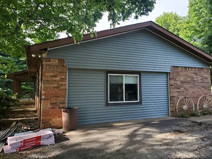 M&P ROOFING LLC Picture 3