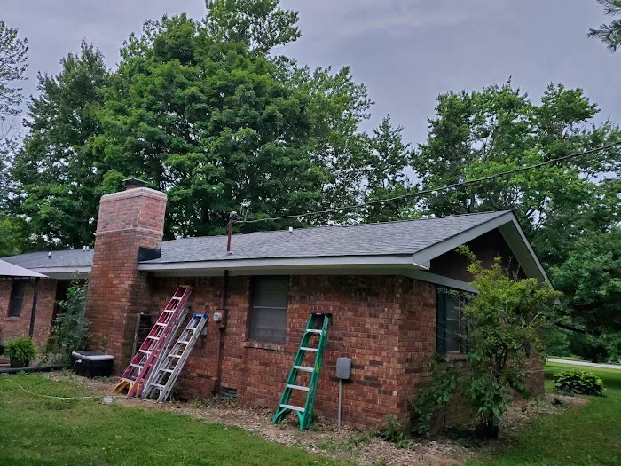 M&P ROOFING LLC Picture 2