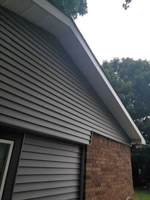 M&P ROOFING LLC Picture 10