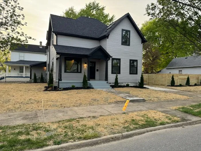 B & F Roofing Picture 1