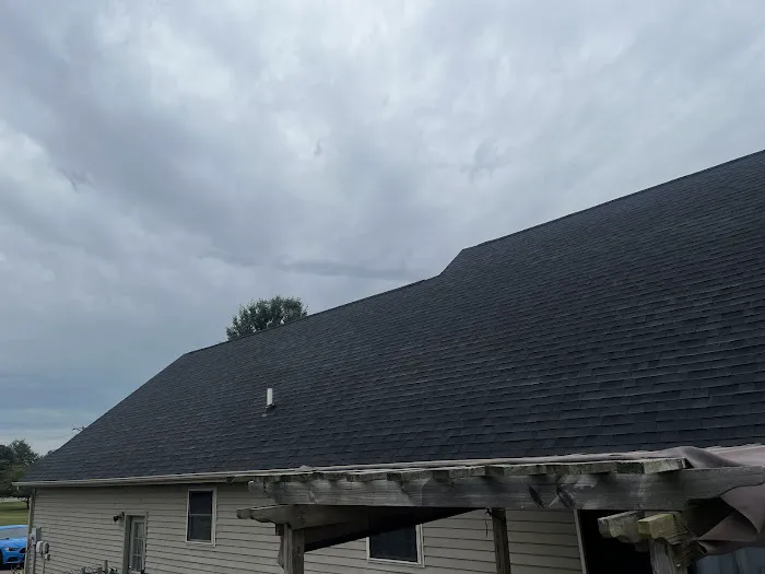 Moore's Roofing Inc Picture 1