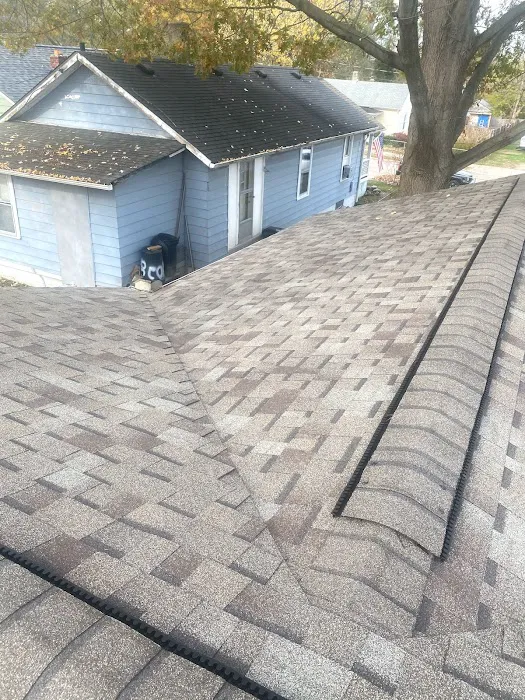 Centro America Roofing Picture 3