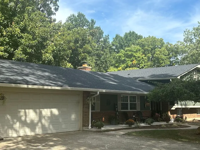 Rogers Bros. Roofing and Exteriors Picture 2