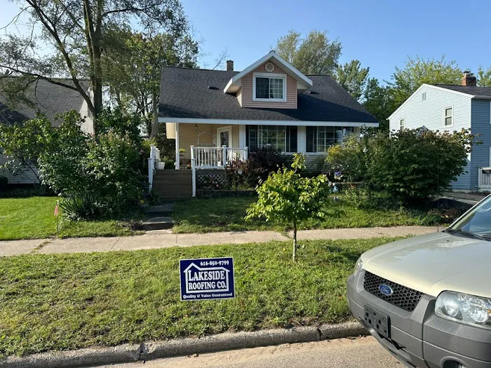 Lakeside Roofing Company Picture 1