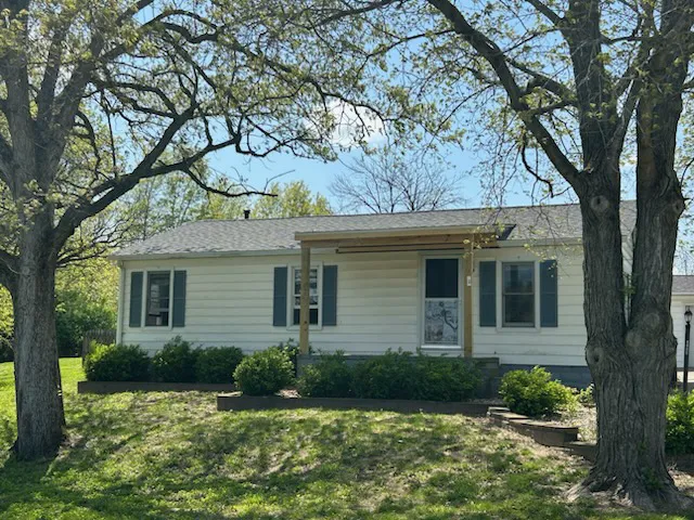 Midwest Roofing Picture 1