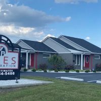 Rees Restoration ico