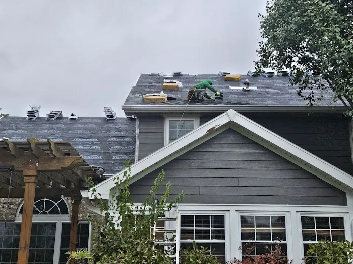 Hometown Roofing & Exteriors Picture 10