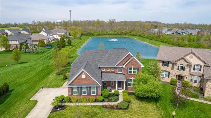 THE Roofing Company Picture 1