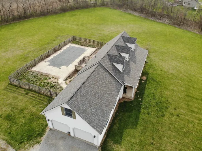 Four Paws Roofing & Remediation Picture 6