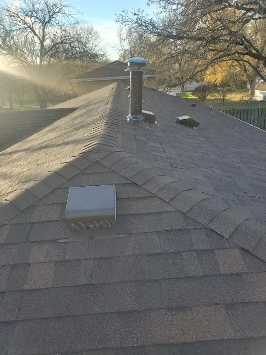 M & B Roofing Picture 2