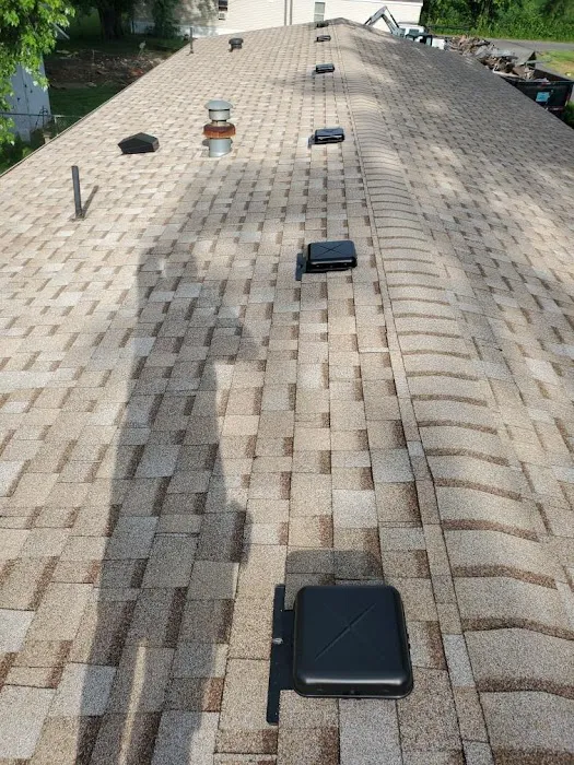 M & B Roofing Picture 3