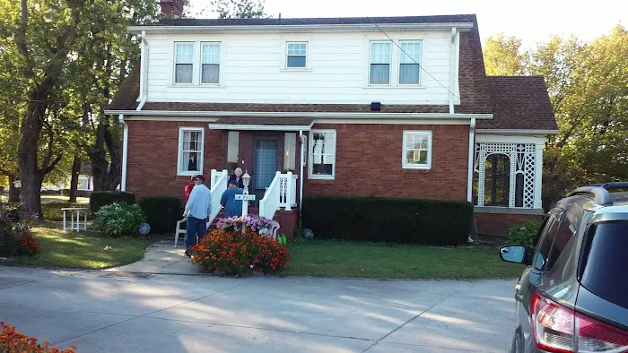 Pell Roofing & Siding Co Picture 4