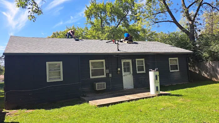 MARTINEZROOFING&MORE Picture 2