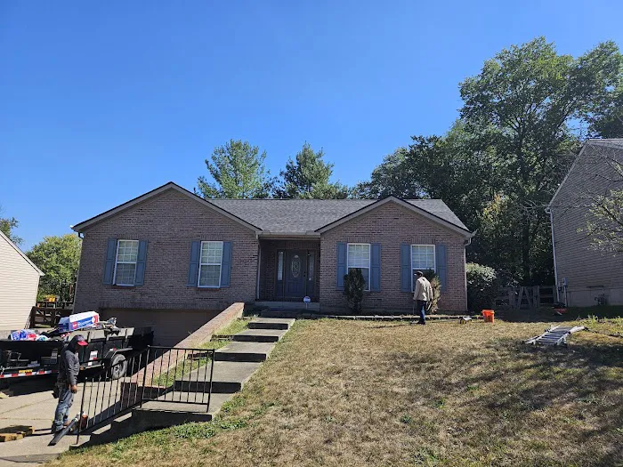 SEYMOUR ROOFING LLC Picture 5