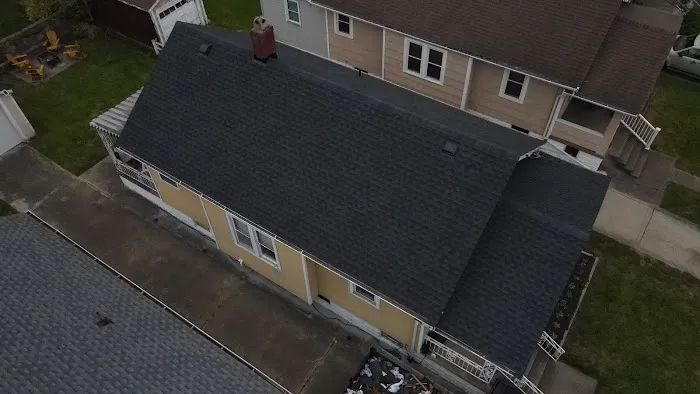 SEYMOUR ROOFING LLC Picture 7