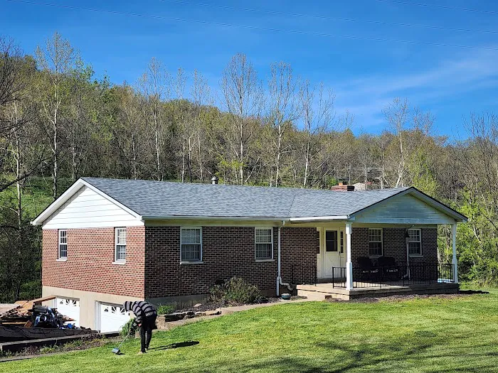 Thompson Roofing LLC Picture 8