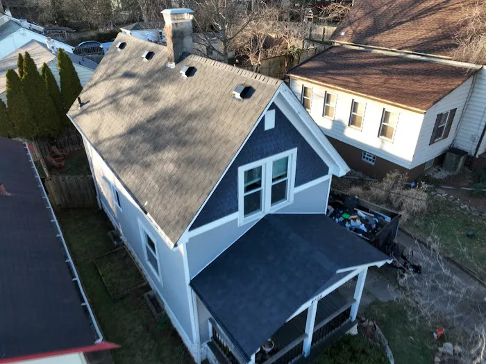 Roofing and Gutters Viktor Posnov Picture 1