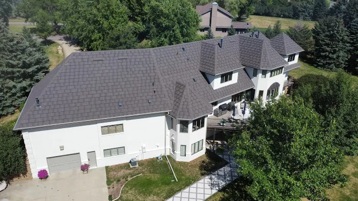 Mad Ladder Roofing Picture 4