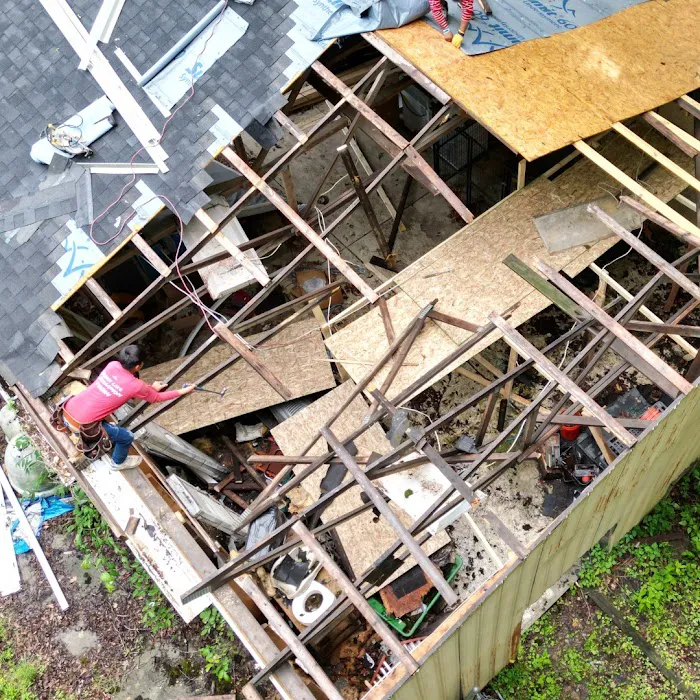 Mad Ladder Roofing Picture 9