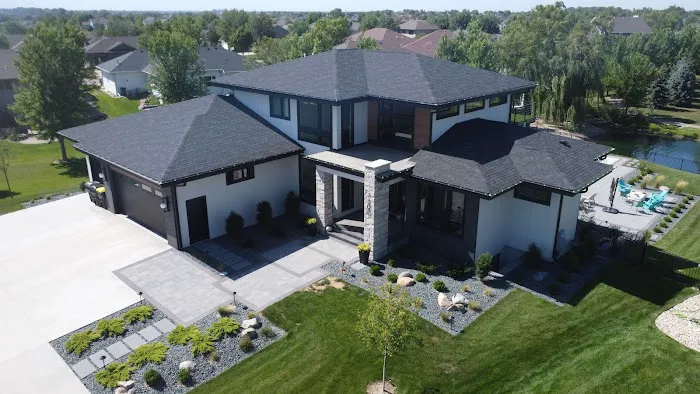 Mad Ladder Roofing Picture 8