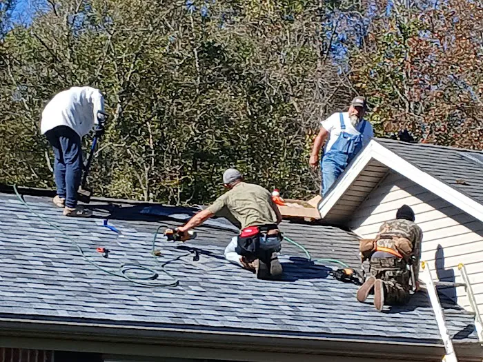 Weller Roofing & Construction Picture 1