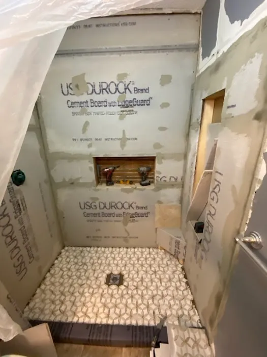 Holmes Construction & Roofing Solutions Picture 4