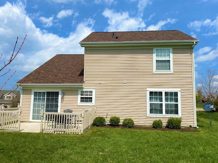 Helping Hands Roofing, LLC Picture 1