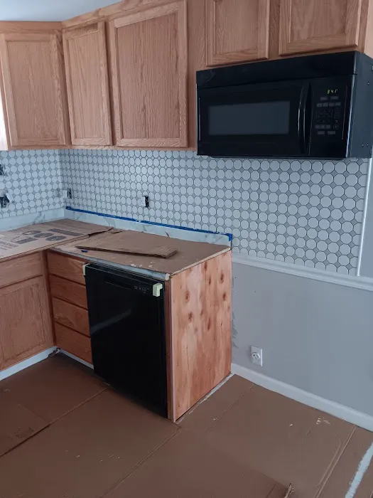 Virginias Construction & Roofing Picture 4