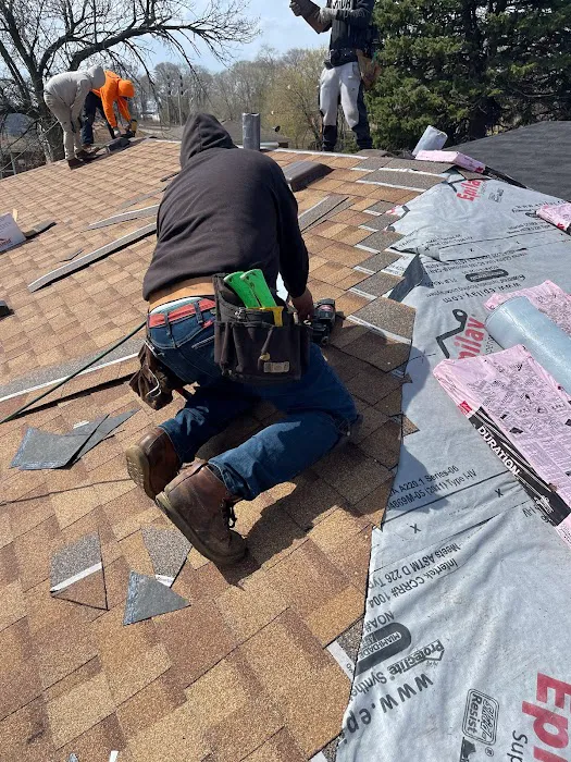 STORM CARE ROOFING AND TUCK POINTING LLC Picture 2