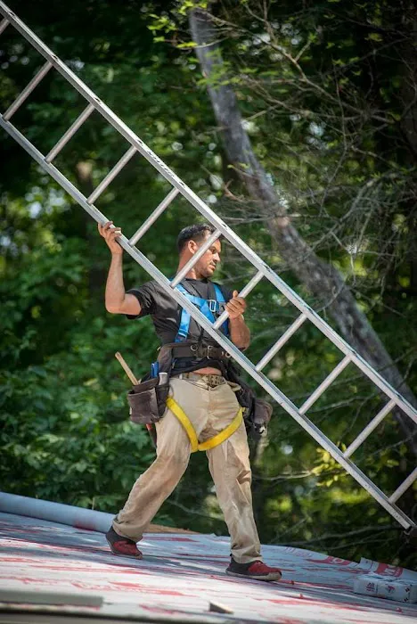 RCV Roofing, Siding & Gutters Picture 8