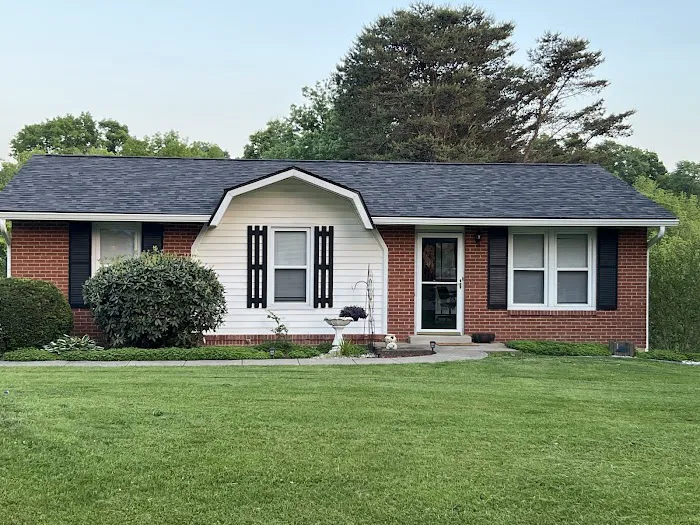 Brooks Construction Roofing Picture 9