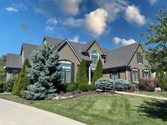 Van Martin Roofing Picture 1