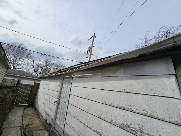 Gutters & Roofing Encalada INC - Installation & Repair Services. Picture 4