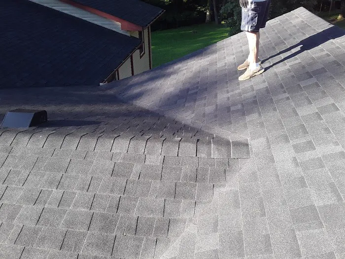 D&C Roofing and siding Picture 2