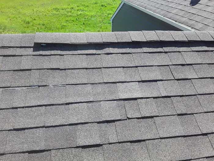 D&C Roofing and siding Picture 4